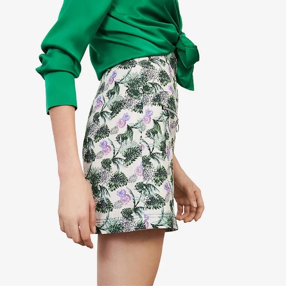 Maje 🇫🇷 floral print high waisted mini skirt - Picture 3 of 12